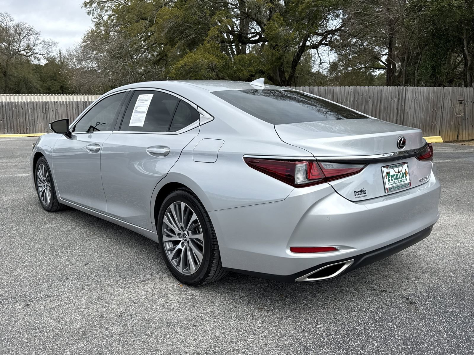Used 2019 Lexus ES 350 w/ Accessory Package 2 FWD image 3