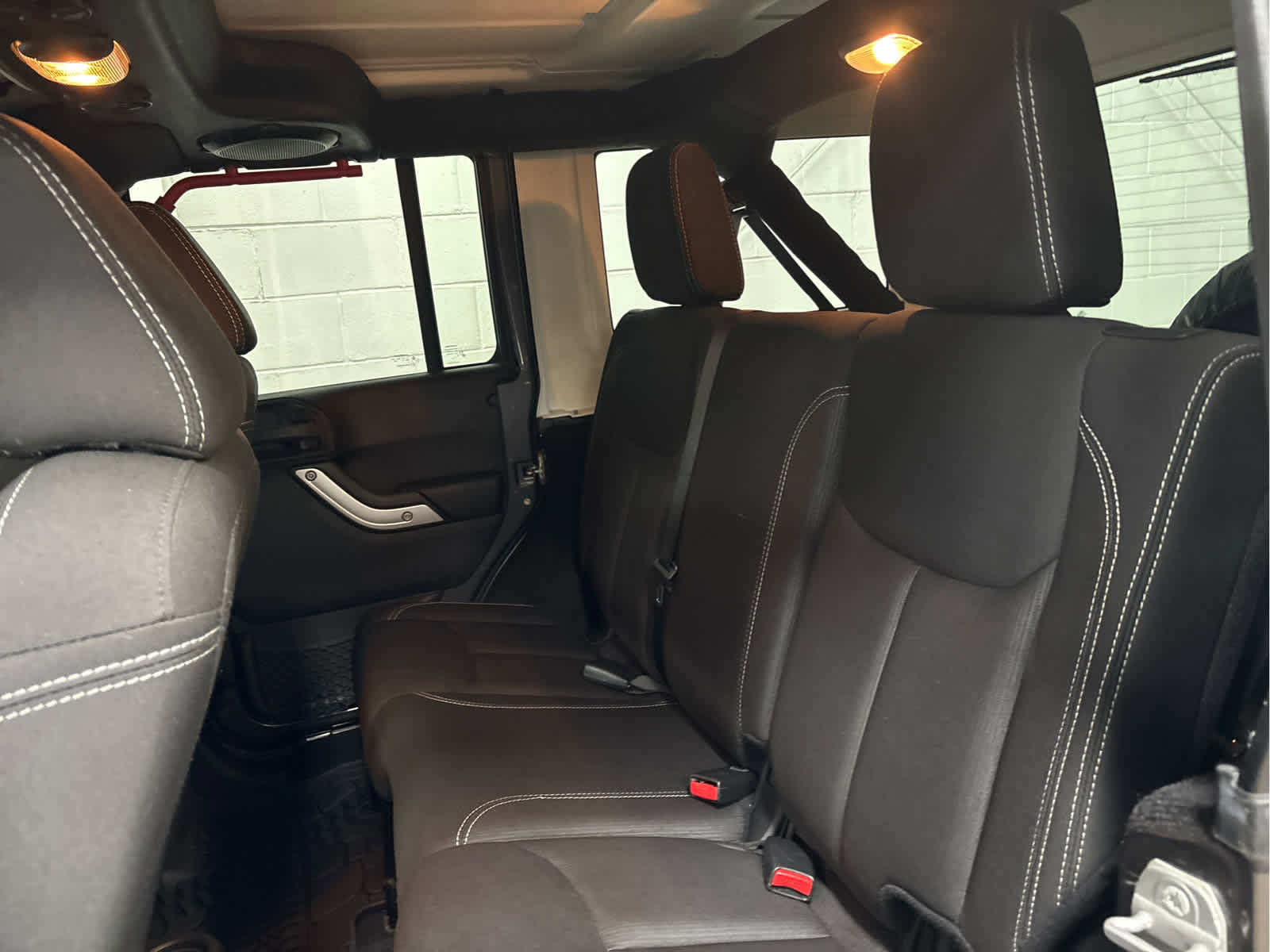 Used 2014 Jeep Wrangler Unlimited Sahara w/ Connectivity Group image 38