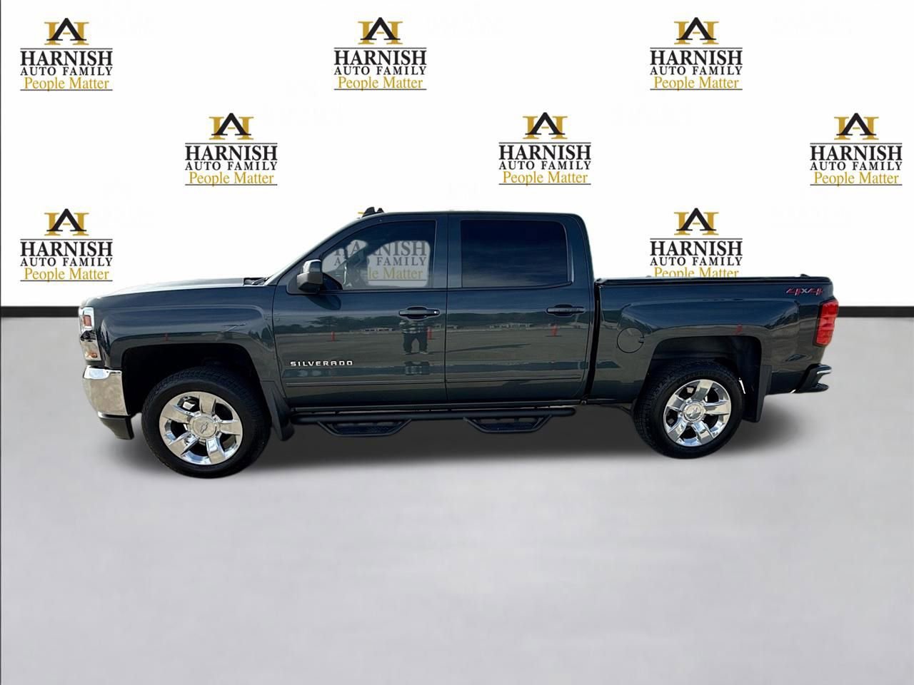 Used 2018 Chevrolet Silverado 1500 LT w/ LT Eassist Package image 2