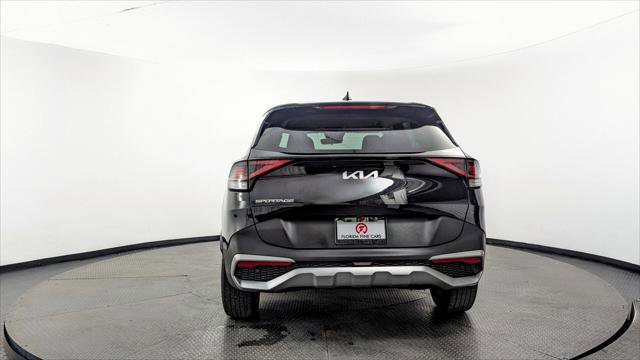 Used 2024 Kia Sportage LX image 7