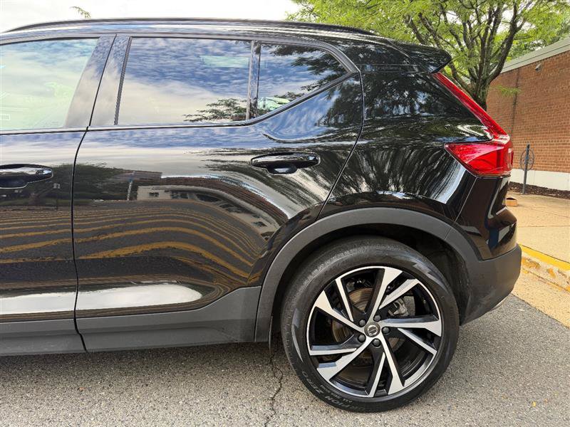 Used 2020 Volvo XC40 T5 R-Design w/ Protection Package Premier AWD/4WD image 12