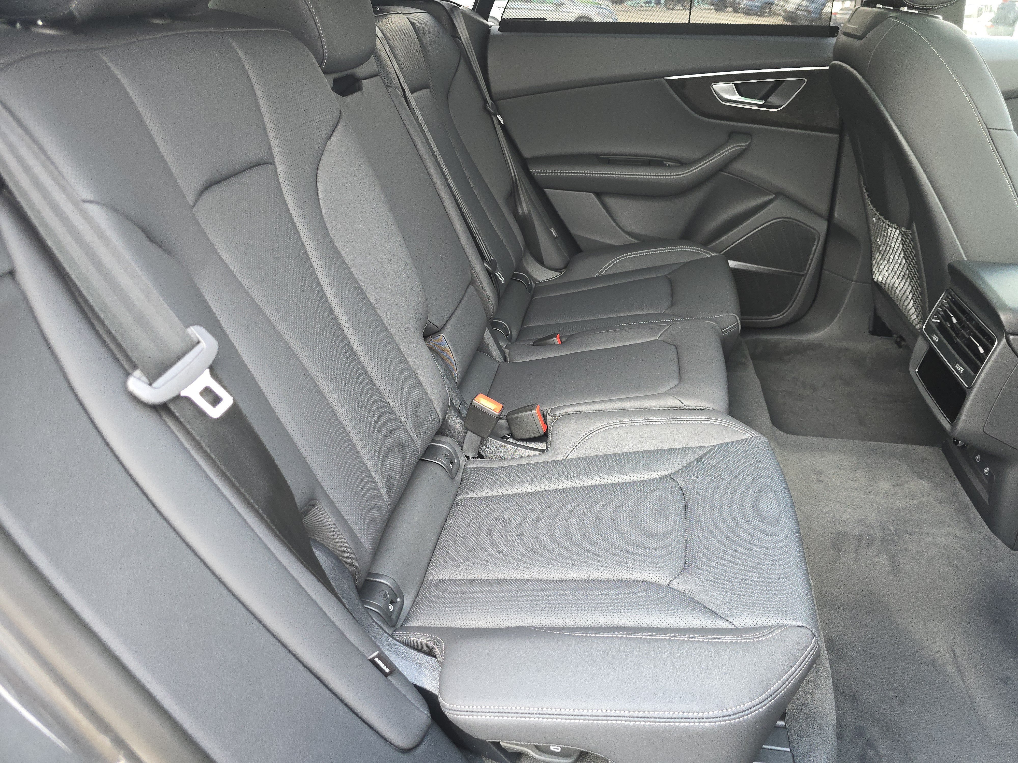 New 2027 Audi Q8 Premium Plus AWD/4WD image 17
