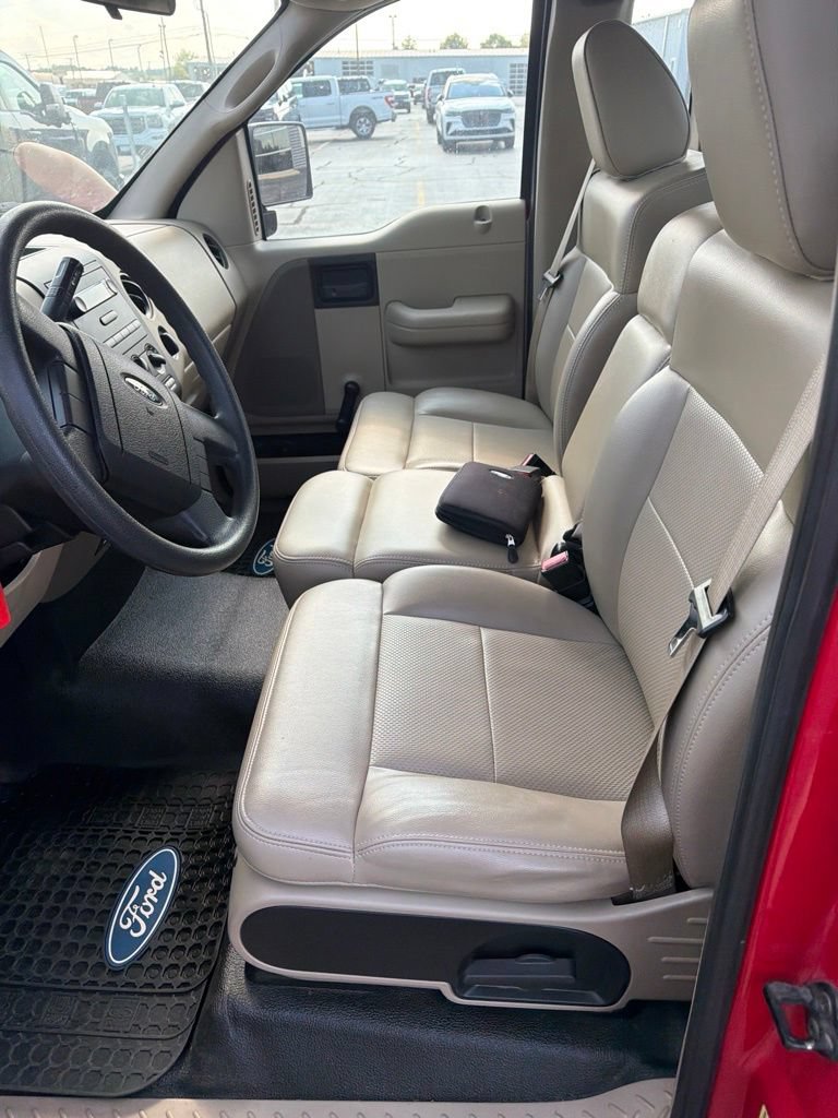 Used 2005 Ford F150 XL RWD image 2