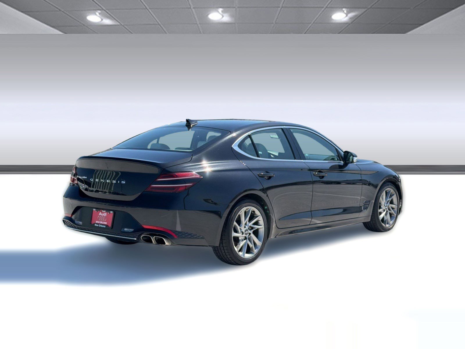 Used 2022 Genesis G70 2.0T RWD image 9