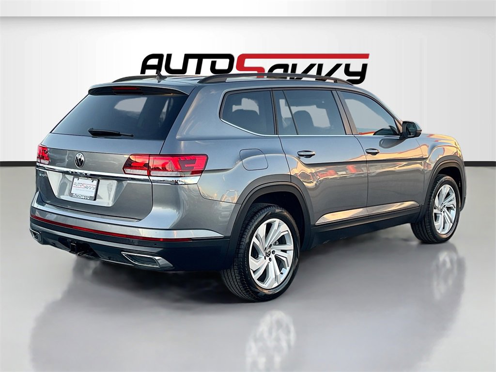 Used 2023 Volkswagen Atlas SE w/ Panoramic Sunroof Package image 7
