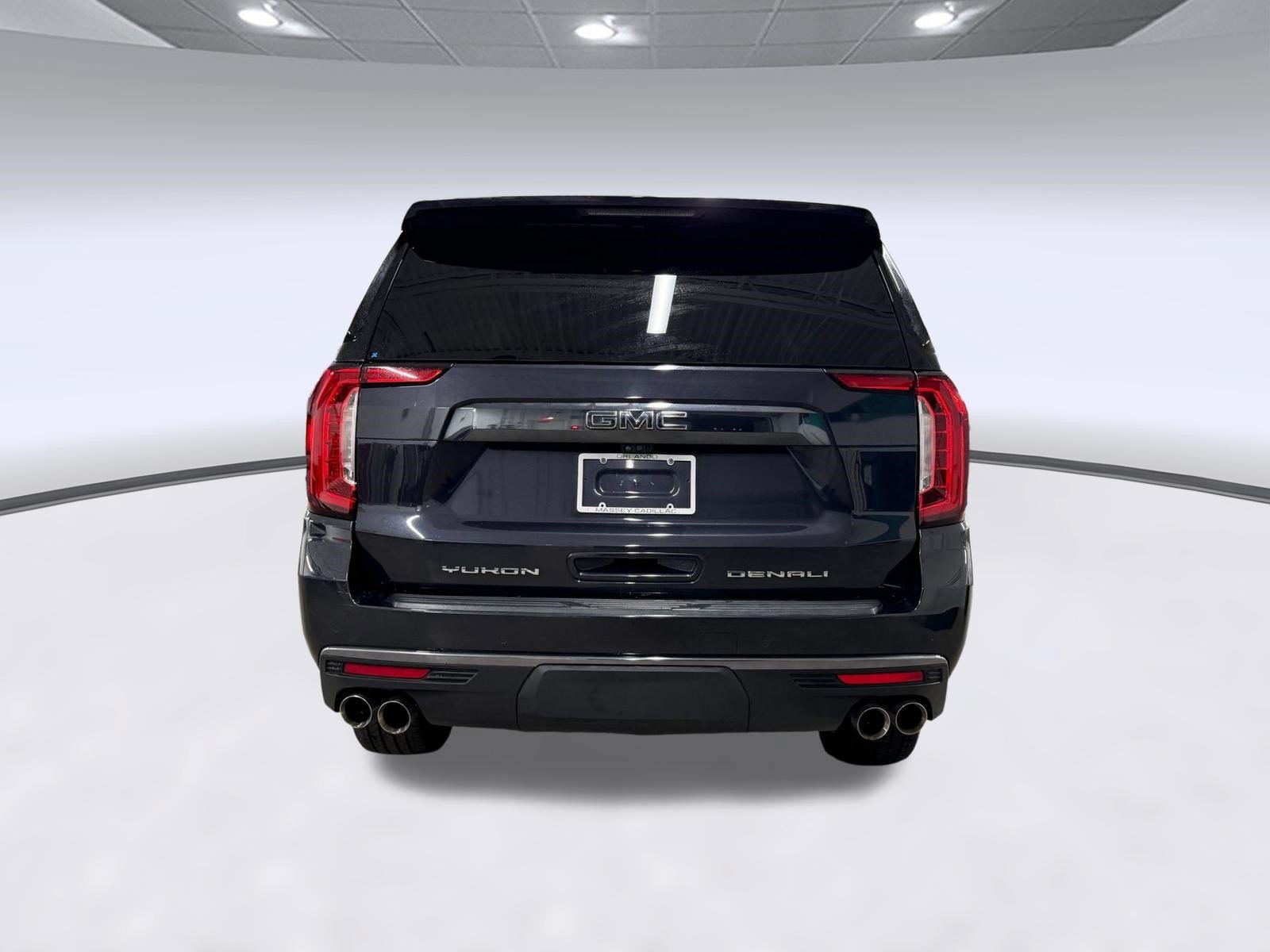 Used 2023 GMC Yukon XL Denali Ultimate AWD/4WD image 10