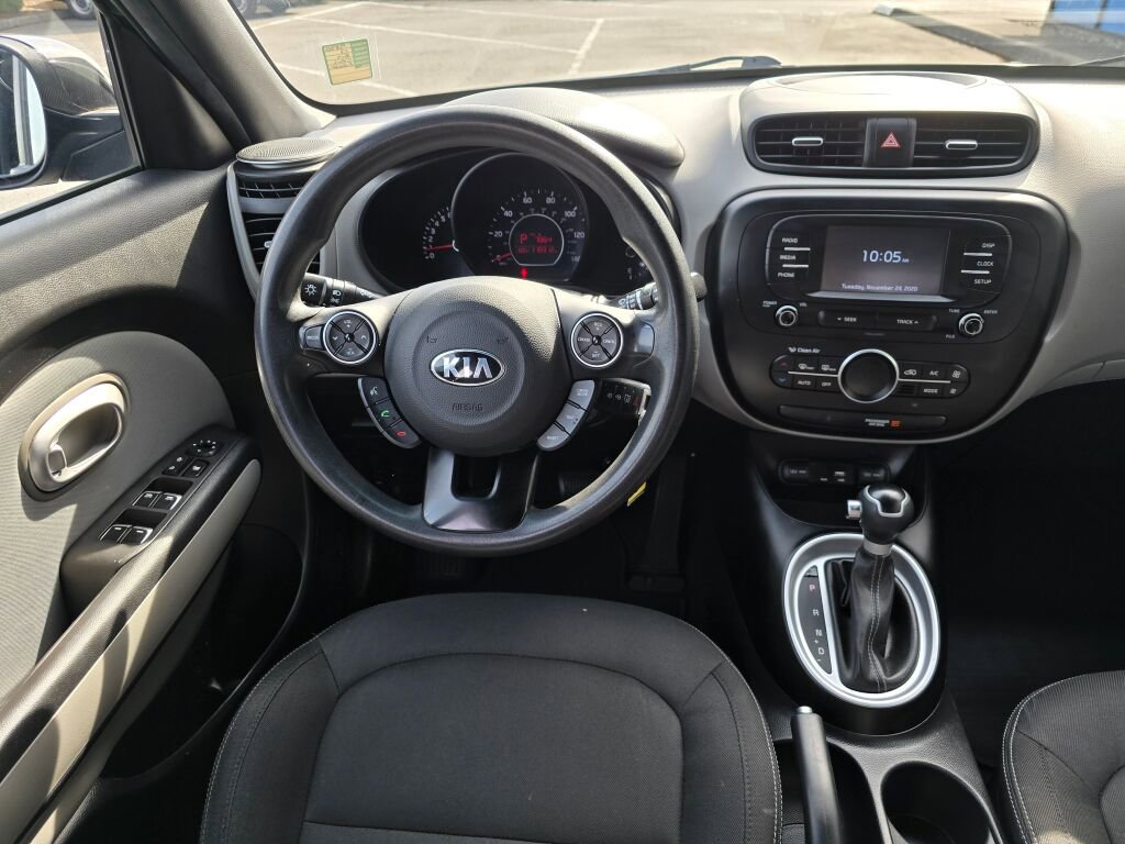 Used 2017 Kia Soul + FWD image 15