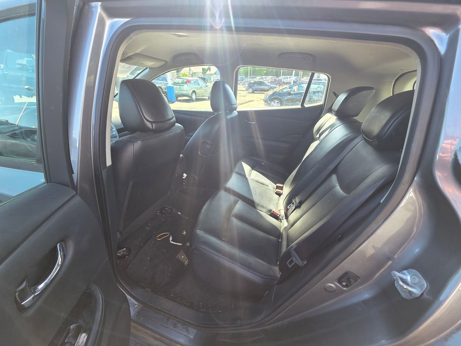 Used 2016 Nissan Leaf SL w/ Premium Package FWD image 13