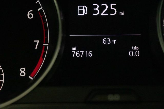 Used 2018 Volkswagen Golf S image 28