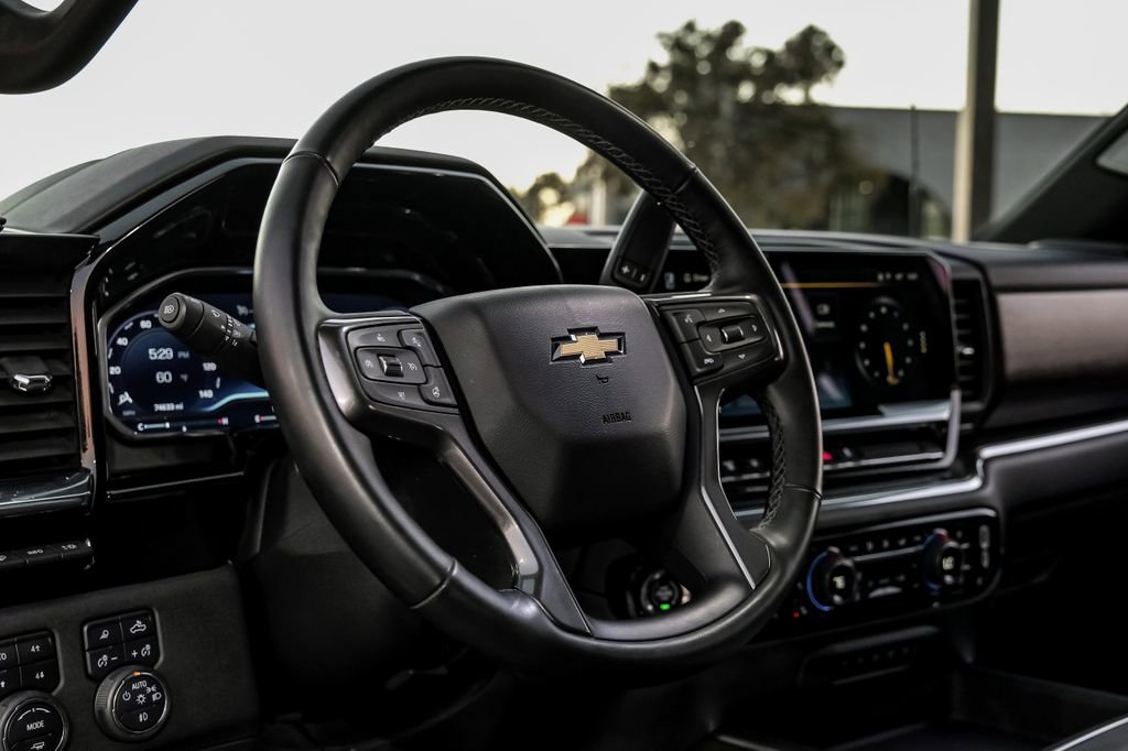 Used 2024 Chevrolet Silverado 3500 High Country w/ High Country Premium Package image 13