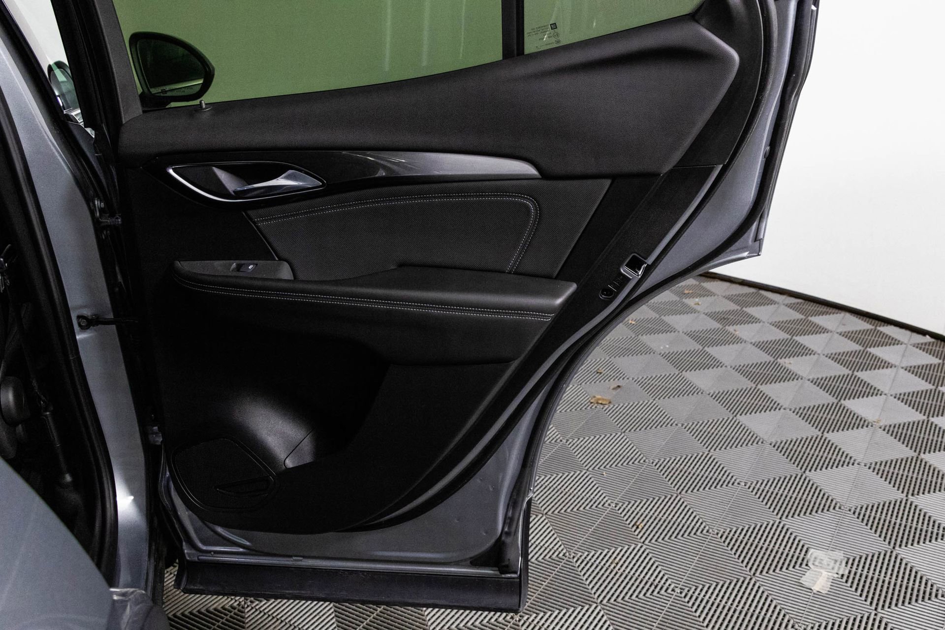 Certified 2025 Buick Envision Preferred image 37