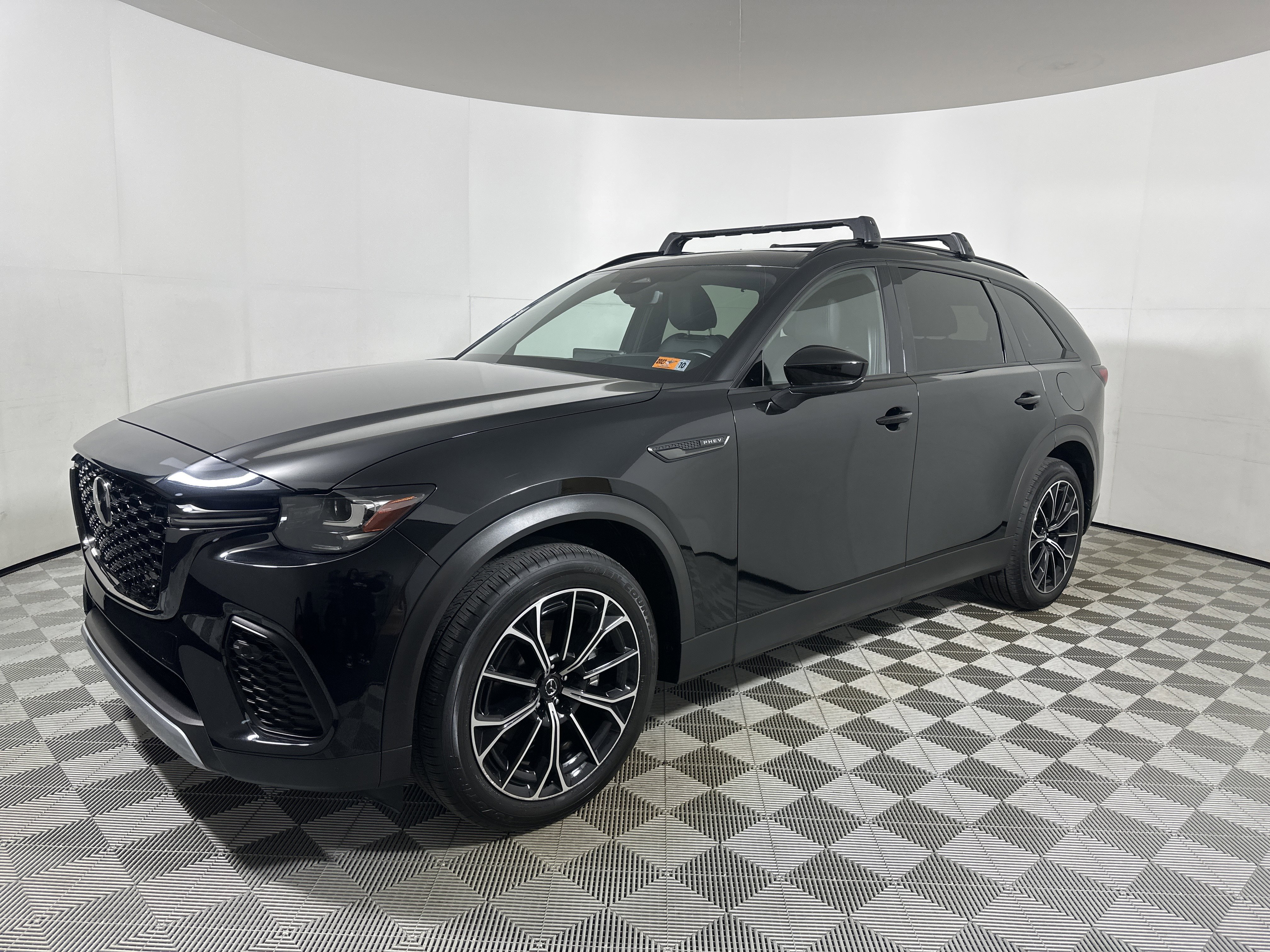 Certified 2025 MAZDA CX-70 Plug-In Hybrid w/ Premium Plus image 3