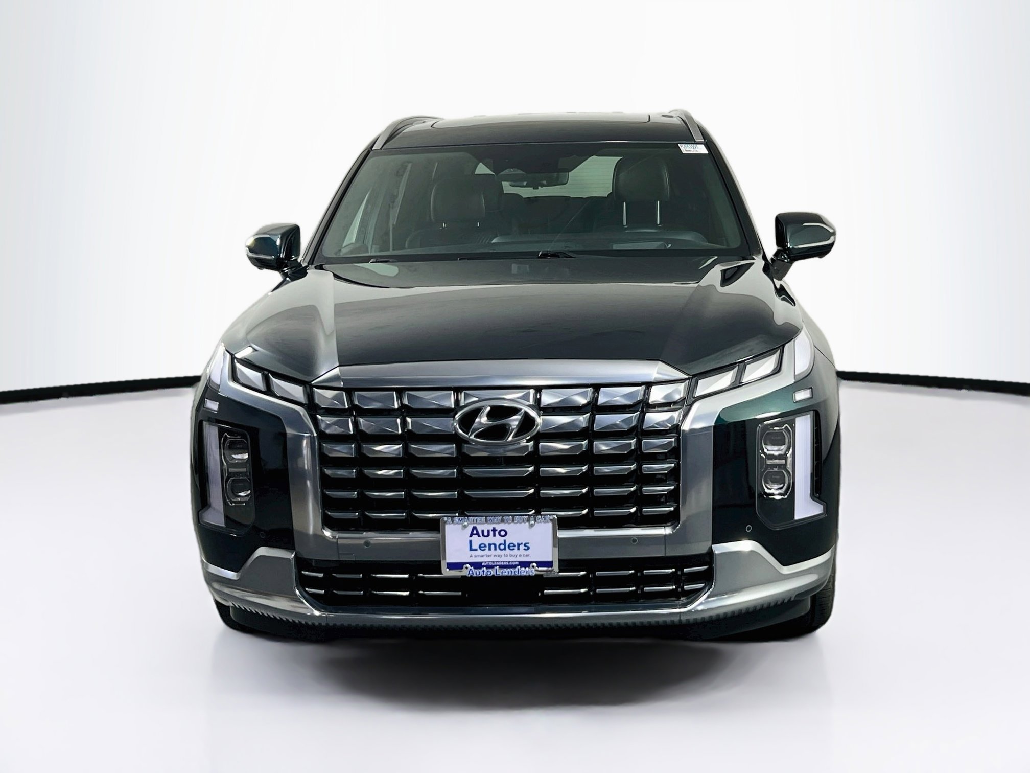 Used 2023 Hyundai Palisade Calligraphy w/ Winter Package image 2