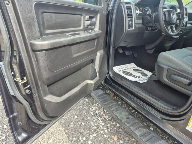 Used 2018 RAM 1500 Express w/ Express Value Package AWD/4WD image 9
