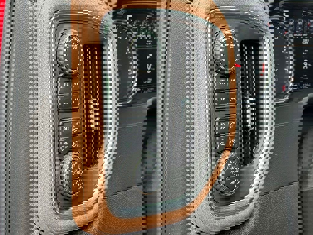 Used 2022 Chevrolet Silverado 2500 High Country w/ Safety Package II image 26