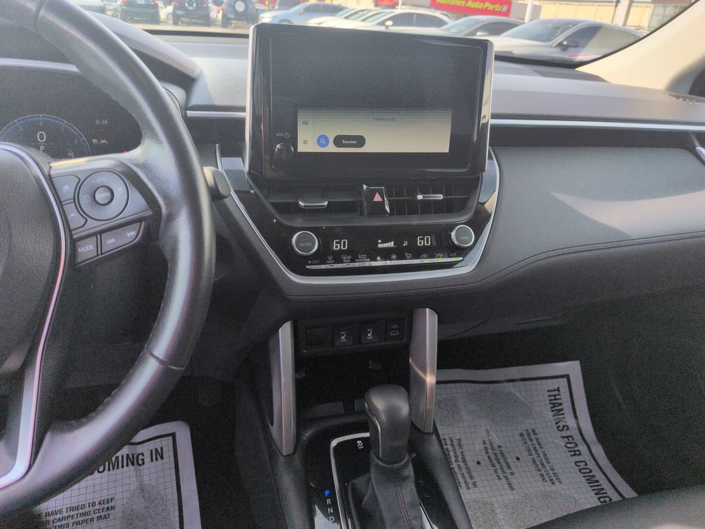 Certified 2024 Toyota Corolla Cross XLE FWD image 17