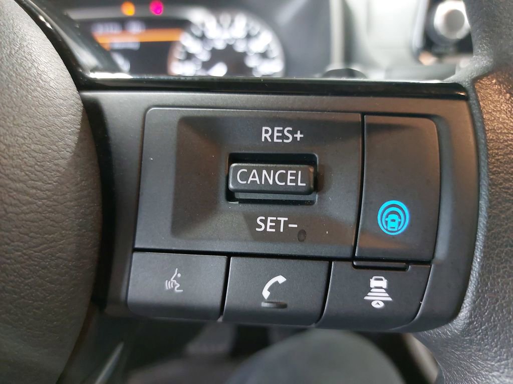 Certified 2023 Nissan Rogue SV image 17