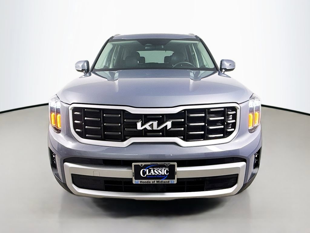 Used 2025 Kia Telluride S FWD image 2