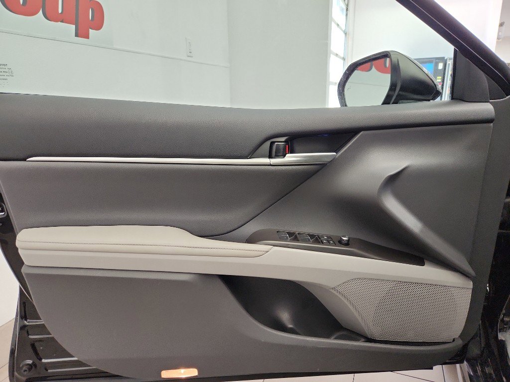 Used 2024 Toyota Camry XSE w/ Navigation Package FWD image 8