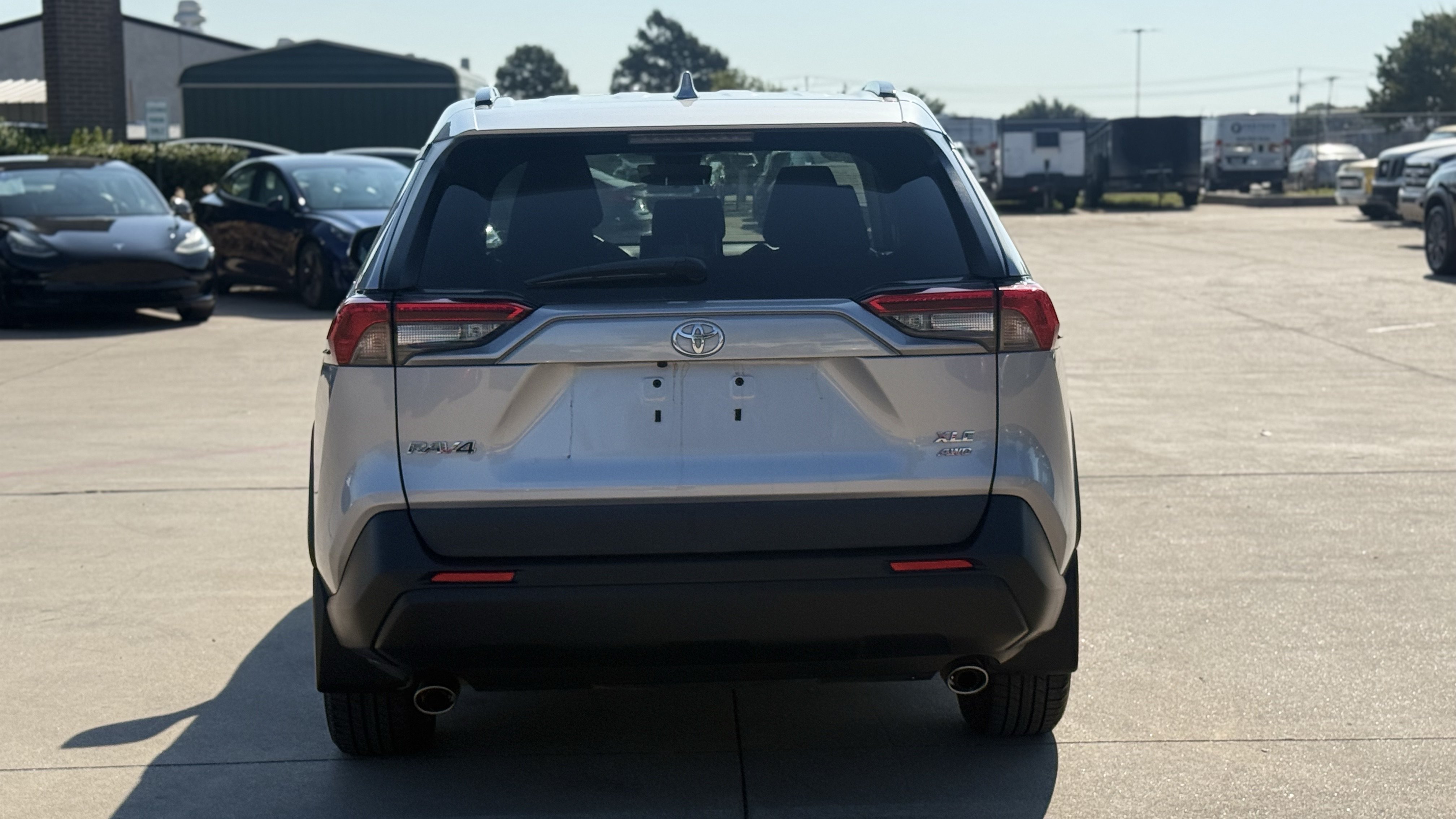 Used 2021 Toyota RAV4 XLE AWD/4WD image 6