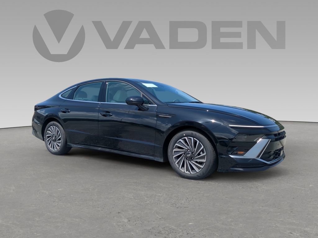 New 2025 Hyundai Sonata Limited image 1