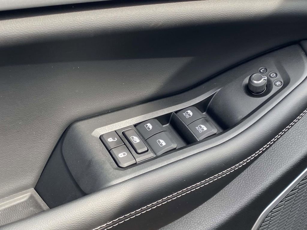 New 2026 Jeep Grand Cherokee Limited w/ Luxury Tech Group II image 14