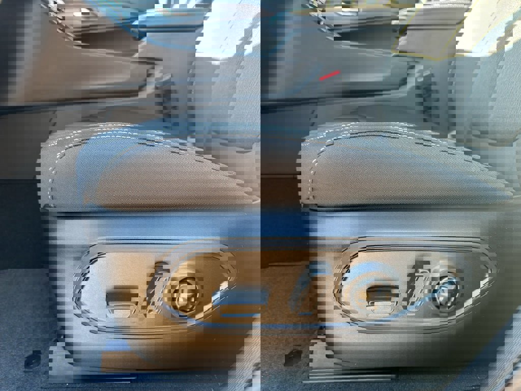 New 2025 Jeep Grand Cherokee Laredo X image 12