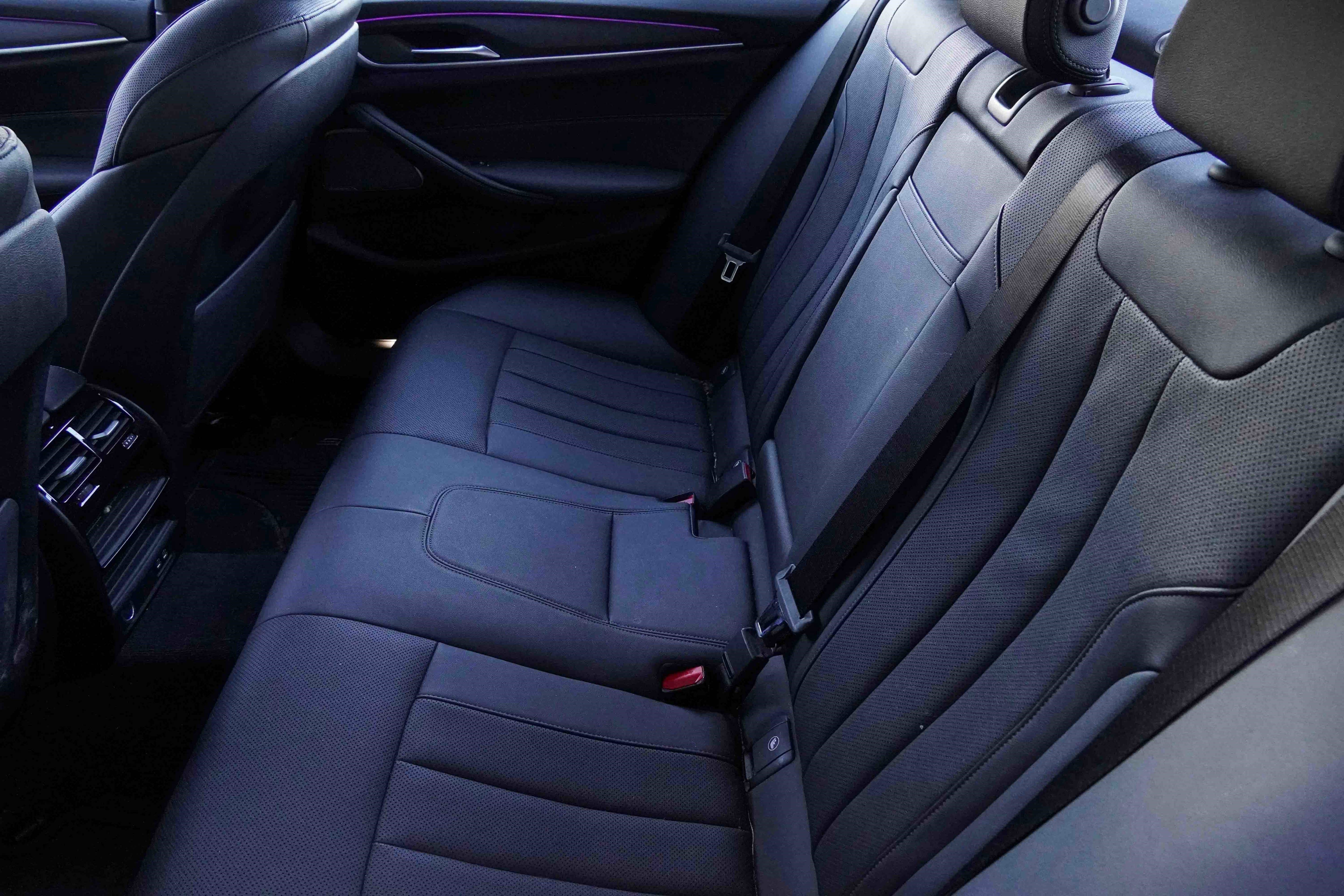 Certified 2023 BMW 530i xDrive w/ M Sport Package image 38