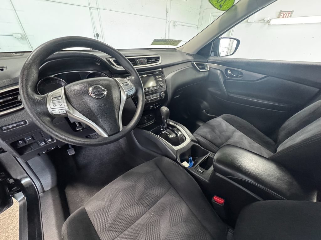 Used 2014 Nissan Rogue SV AWD/4WD image 14