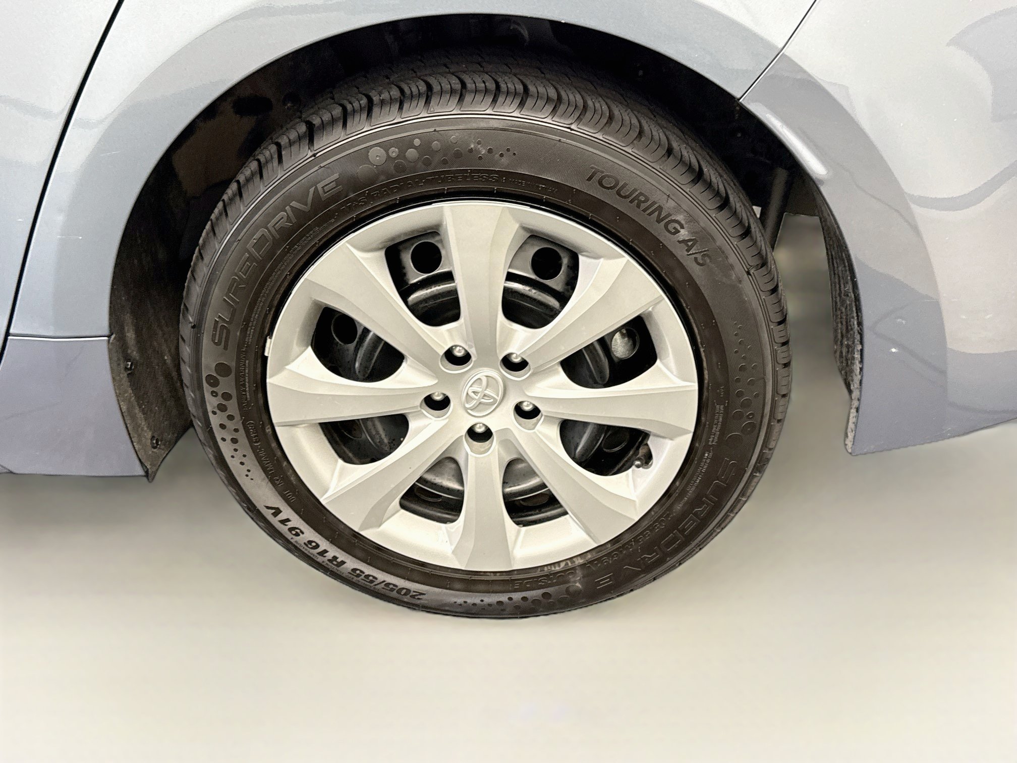 Used 2025 Toyota Corolla LE FWD image 11