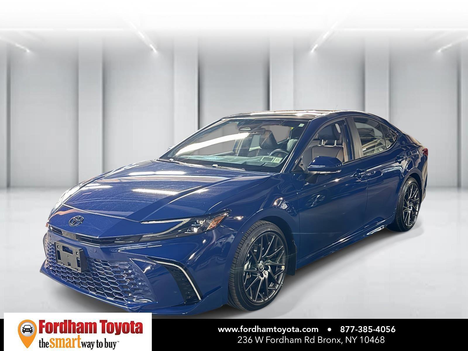 Used 2025 Toyota Camry XSE image 4