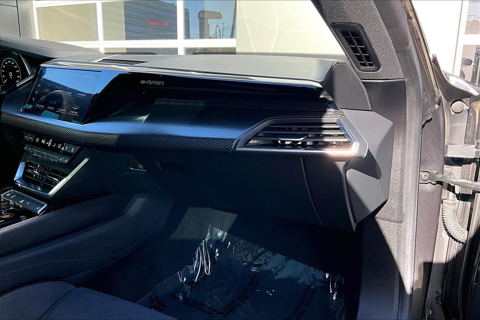 Used 2022 Audi e-tron GT Premium Plus w/ Performance Package AWD/4WD image 15
