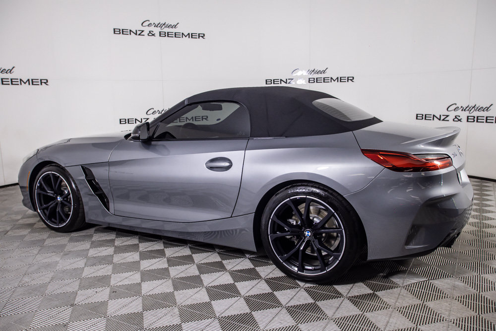Used 2025 BMW Z4 sDrive30i w/ Shadowloine Package RWD image 10