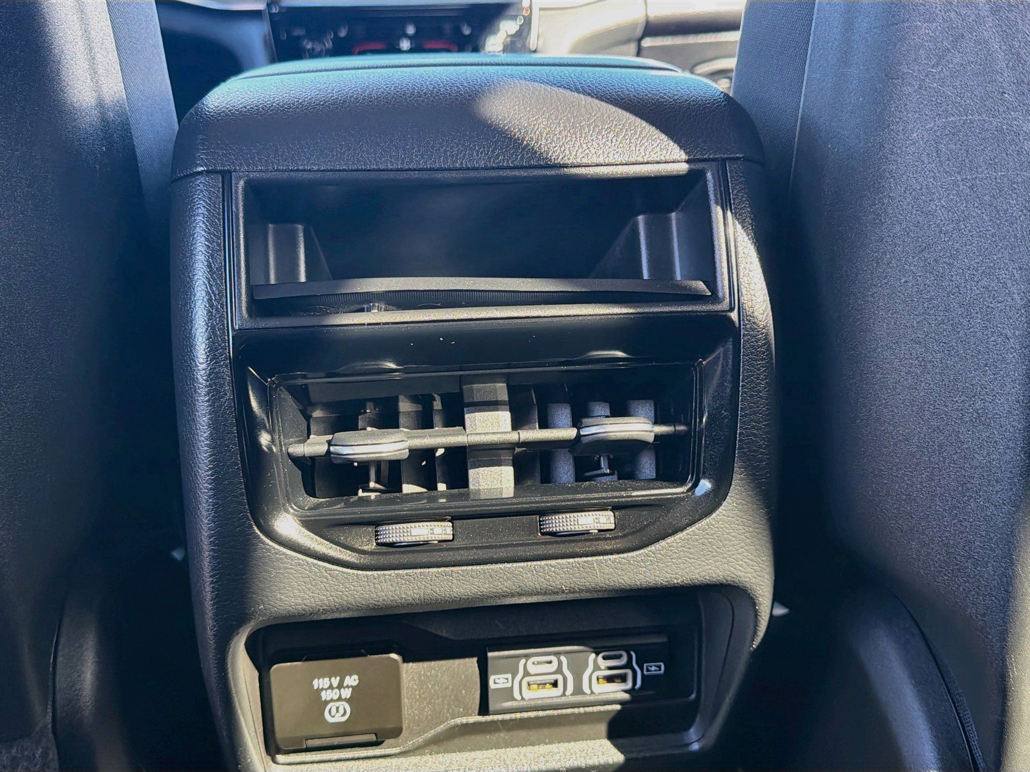 Used 2023 Jeep Grand Cherokee Laredo w/ Luxury Tech Group I AWD/4WD image 29