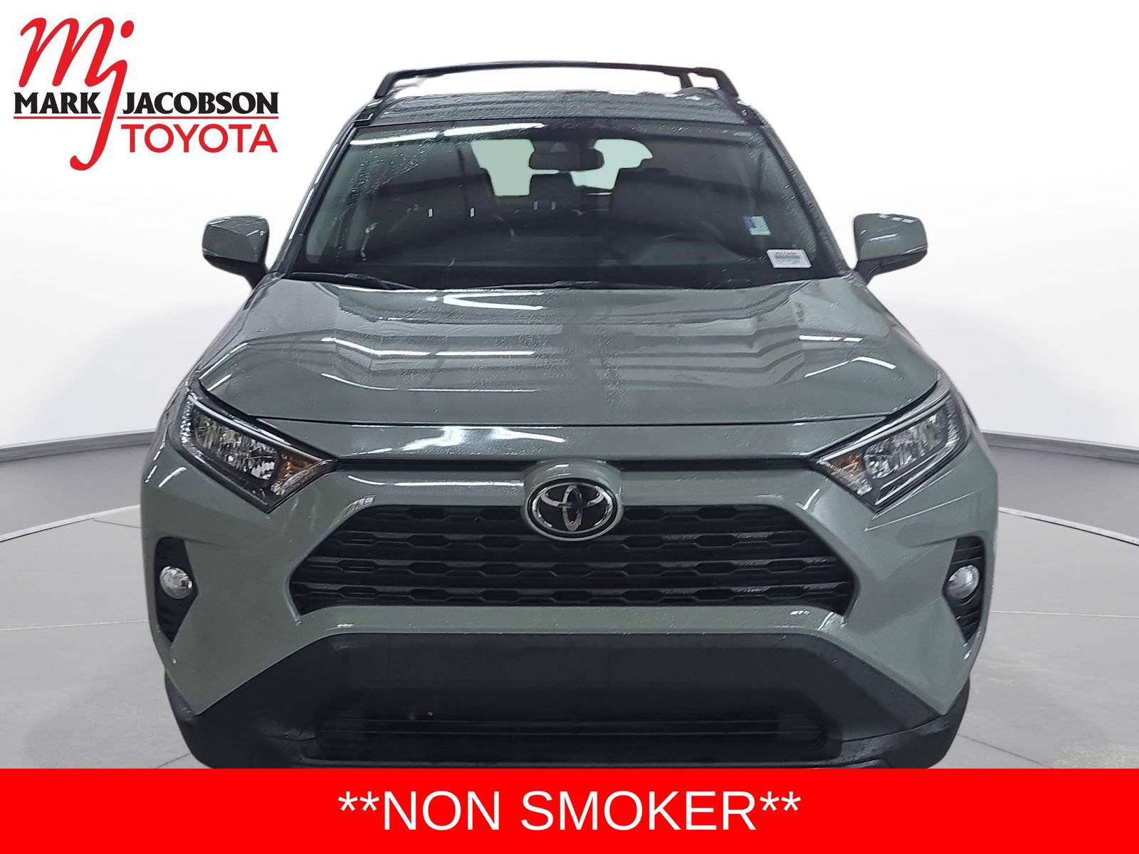 Used 2021 Toyota RAV4 XLE FWD image 2