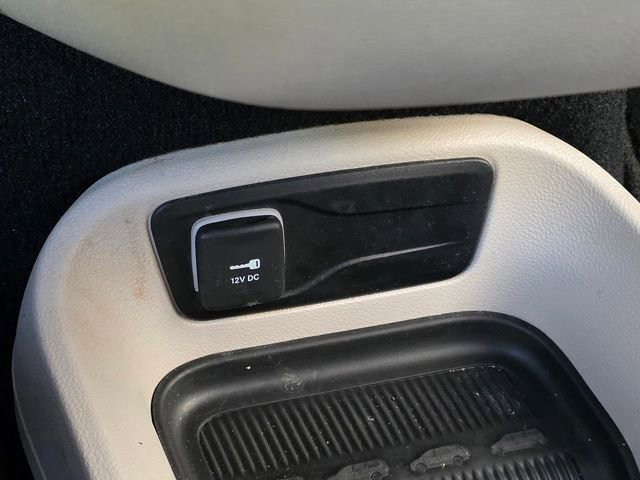 Used 2023 Chrysler Pacifica Touring-L image 34