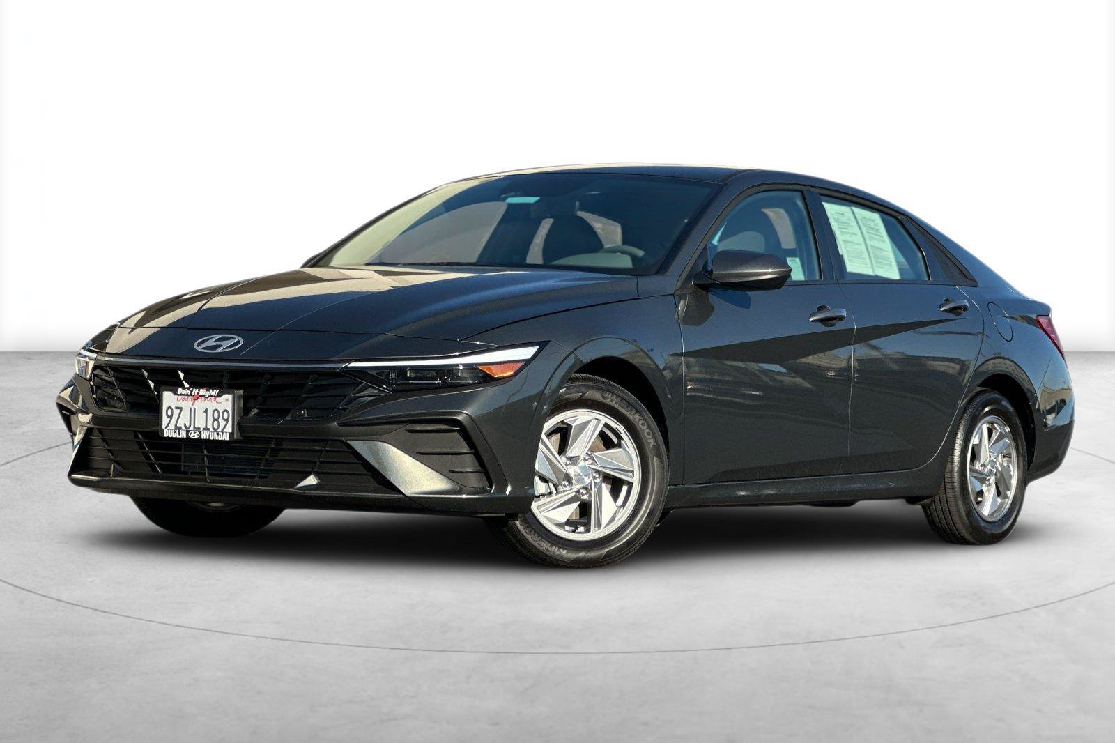 Certified 2026 Hyundai Elantra SE FWD image 2