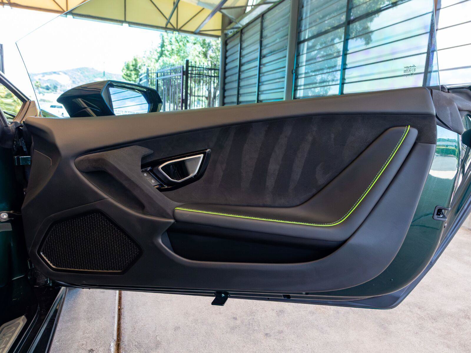 Used 2023 Lamborghini Huracan Tecnica RWD image 44