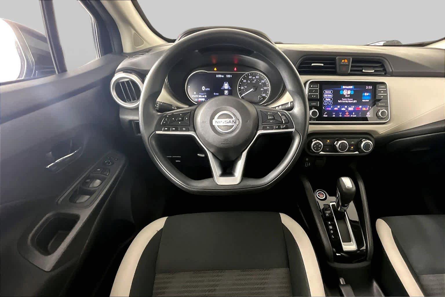 Used 2021 Nissan Versa SV FWD image 6