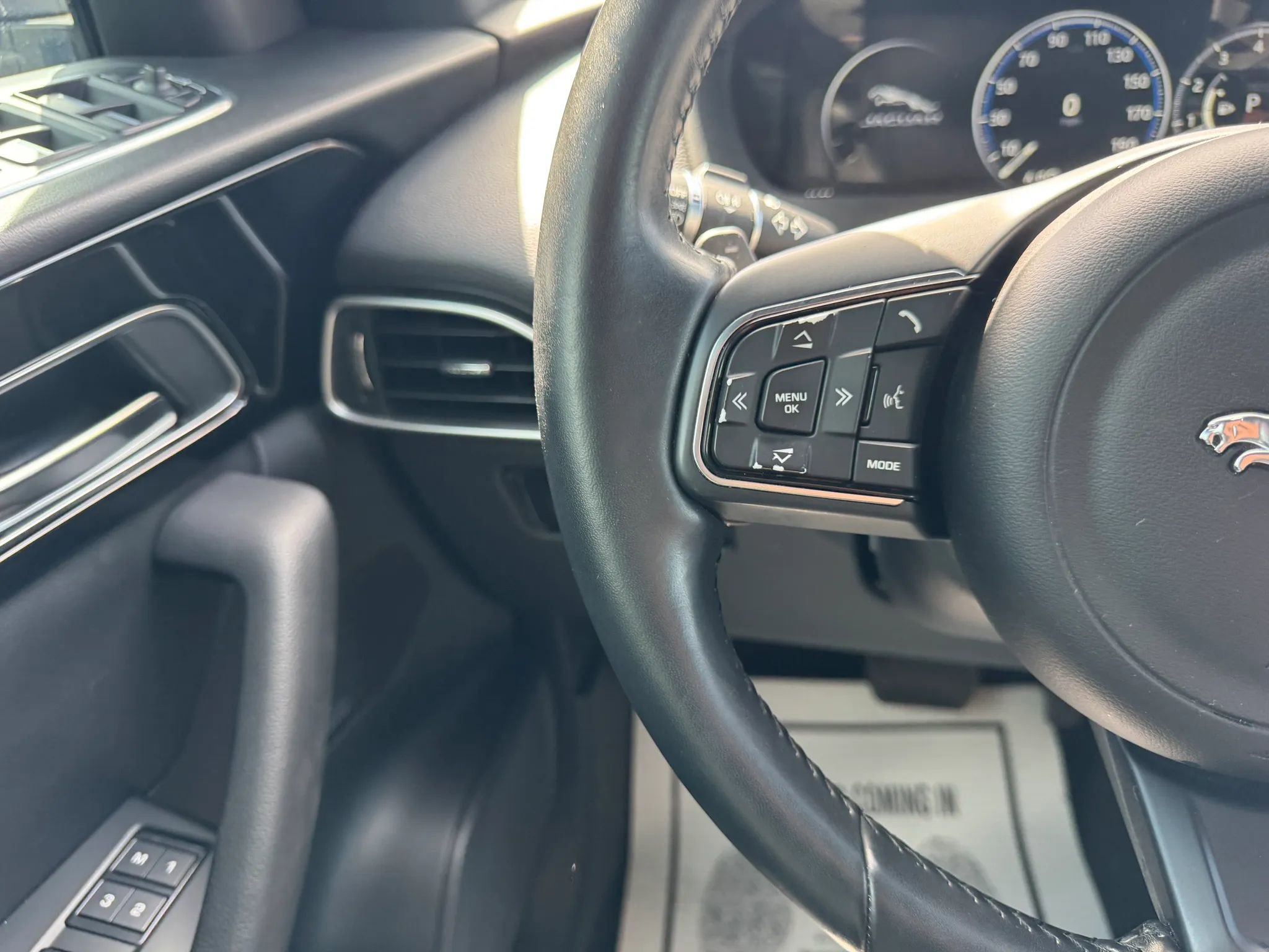 Used 2017 Jaguar F-PACE Prestige AWD/4WD image 26