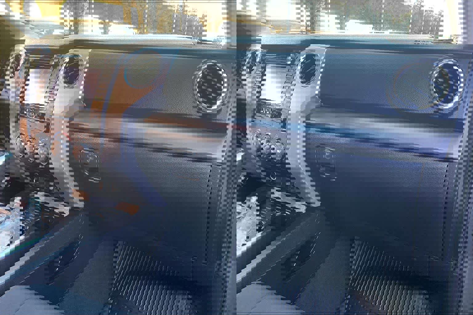 Used 2019 Toyota Tundra SR5 image 18