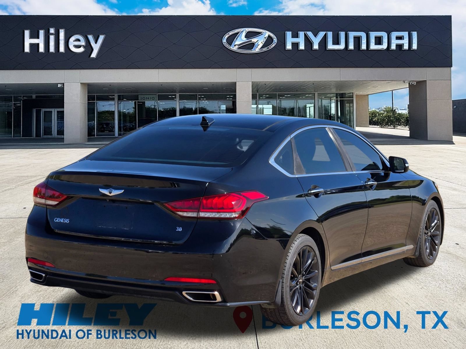 Used 2015 Hyundai Genesis 3.8 w/ Option Group 04 RWD image 4