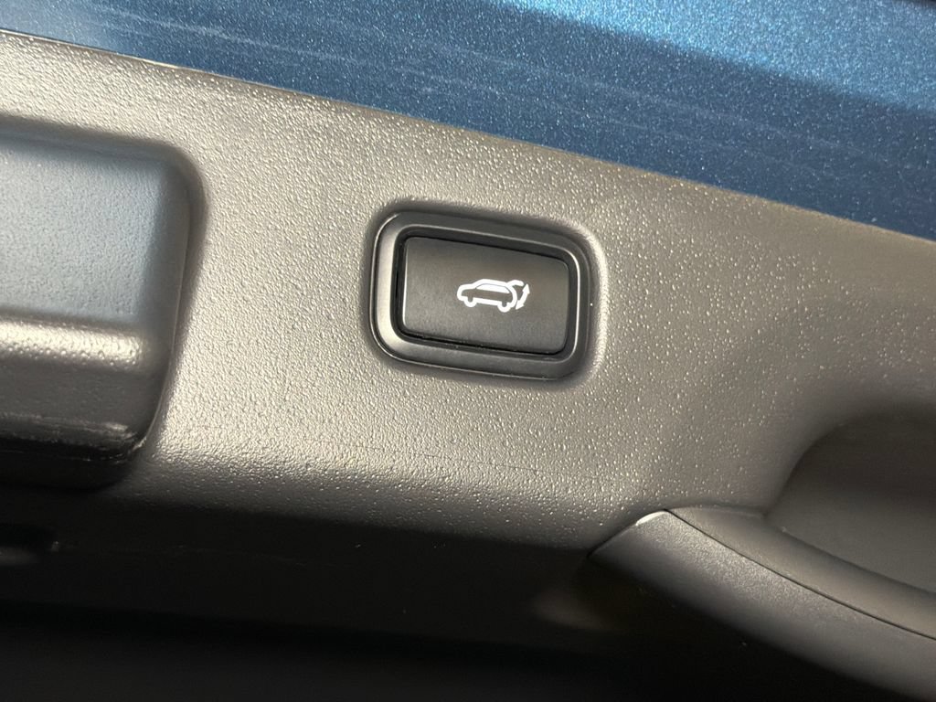 Certified 2024 Kia Niro Wind w/ Wind Preserve Package FWD image 7