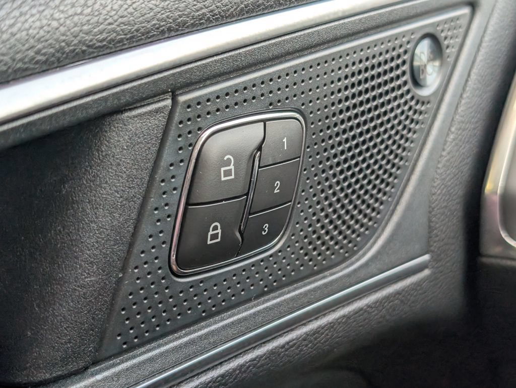 Used 2024 Ford Edge Titanium AWD/4WD image 11