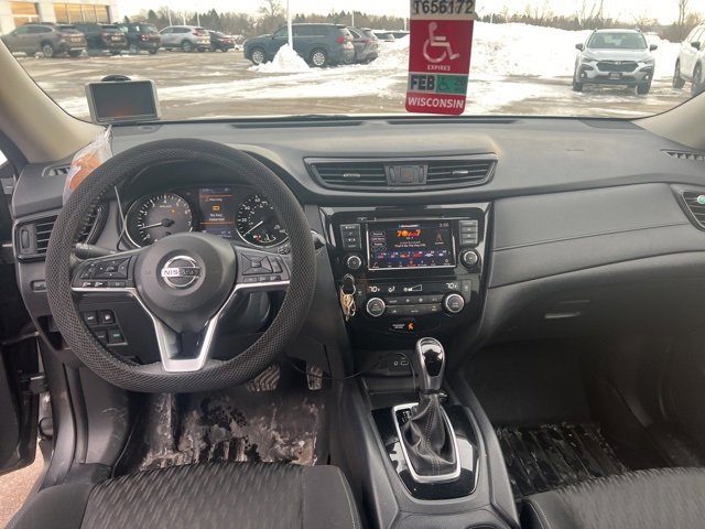 Used 2020 Nissan Rogue SV image 8