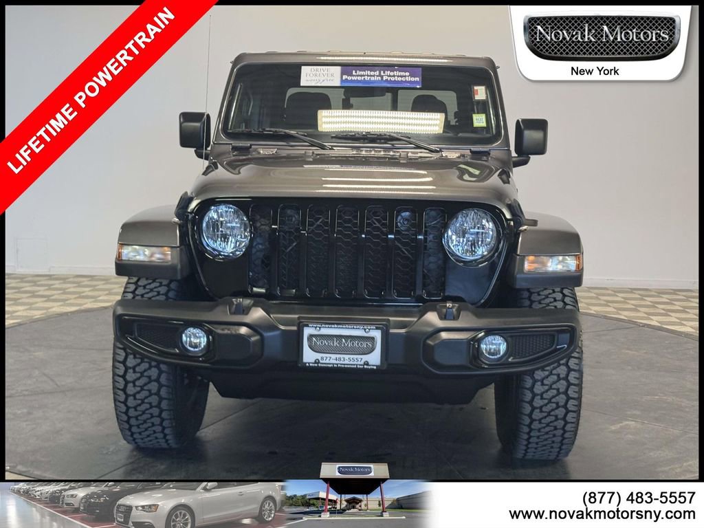 Used 2021 Jeep Gladiator Willys image 2