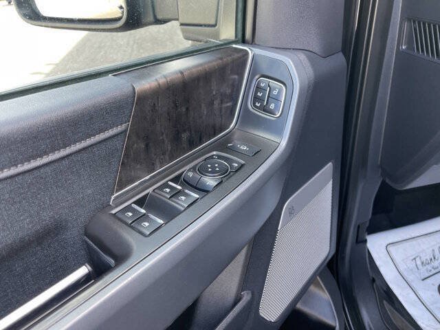 Used 2024 Ford F350 Lariat w/ Lariat Ultimate Package AWD/4WD image 7