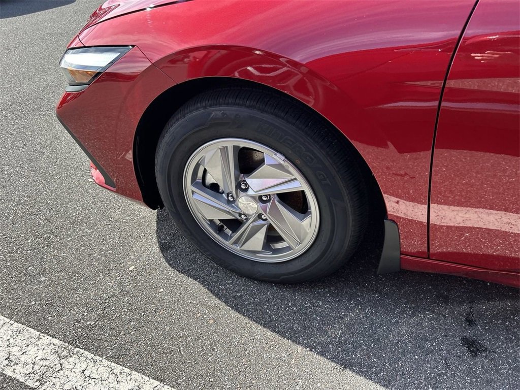 New 2026 Hyundai Elantra SE image 28