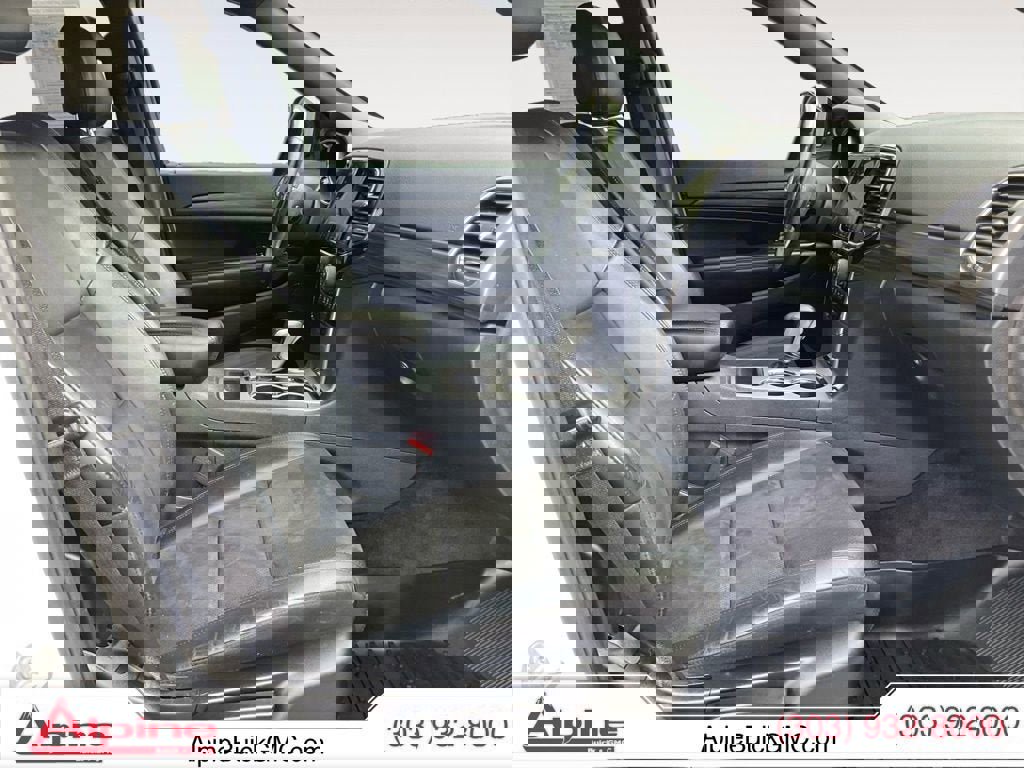 Used 2019 Jeep Grand Cherokee Altitude image 15