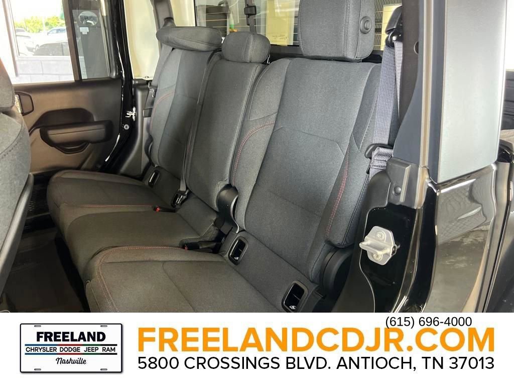 New 2025 Jeep Gladiator Rubicon w/ Convenience Group image 21